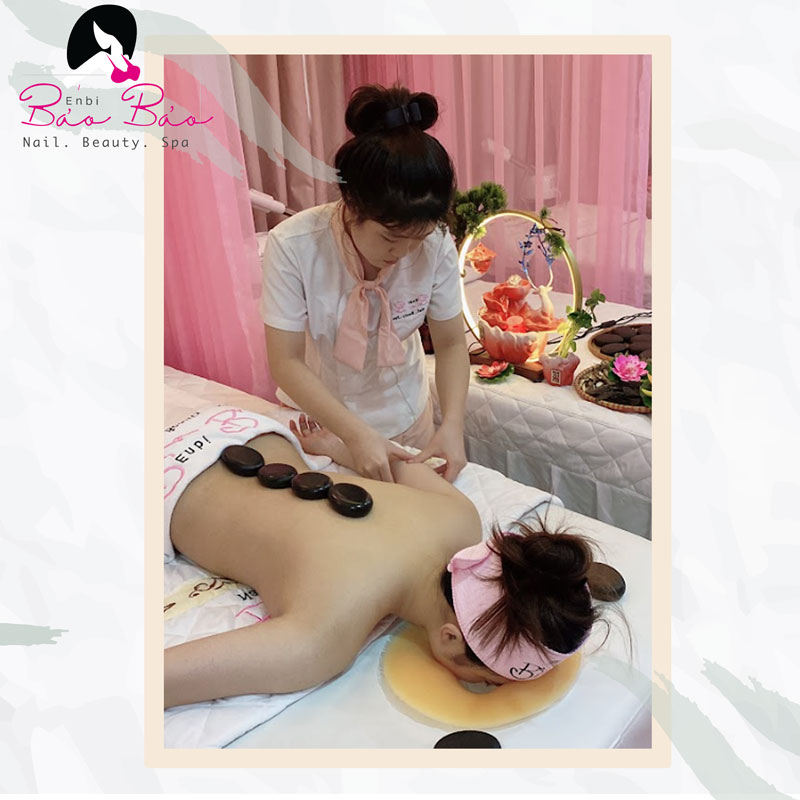 Massage đầu vai lưng hiệu quả tại Enbi Bảo Bảo Nail & Spa