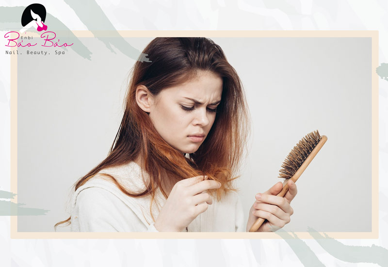 Nguyên nhân gây rụng tóc nhiều ở nữ 