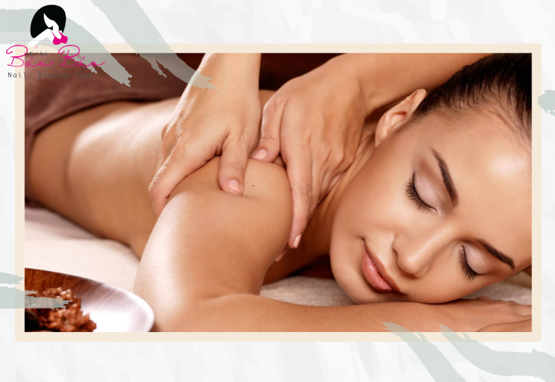Massage tinh dầu giúp giảm stress hiệu quả